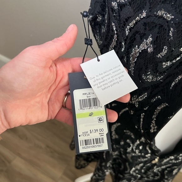 Women's NWT Tommy Hilfiger black dress - Picture 10 of 11